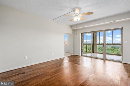 unit-906-19375 Cypress Ridge Ter, LEESBURG, VA, 20176-5189 | Card Image
