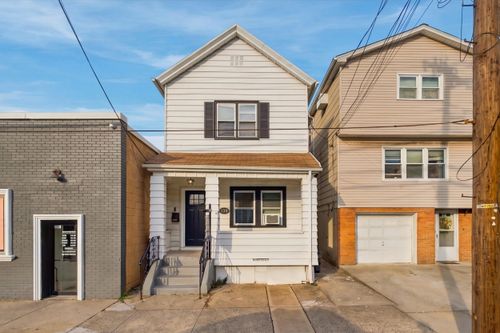 139 51st St, Bayonne, NJ, 07002-3118 | Card Image