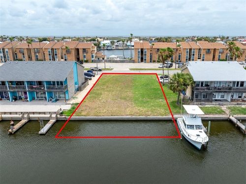 15422 Fortuna Bay Dr, Corpus Christi, TX, 78418-6328 | Card Image