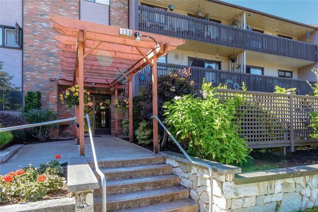 211 - 130 Sunningdale Rd E, Condo with 2 bedrooms, 1 bathrooms and 31 parking in Qualicum Beach BC | Image 12