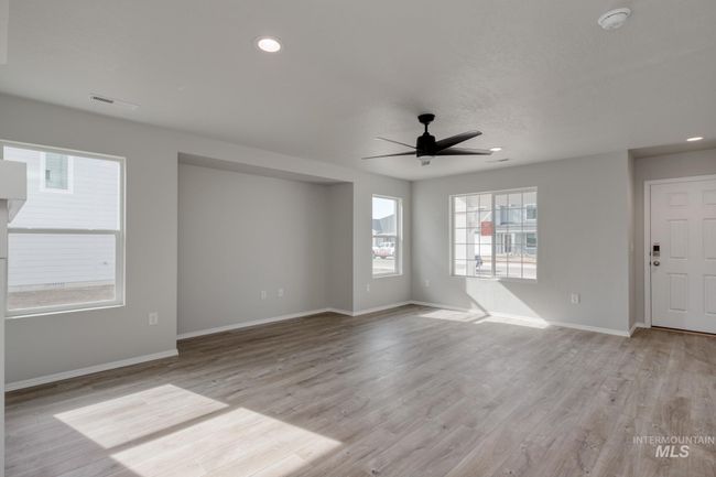 16888 Dunning Way, House other with 5 bedrooms, 3 bathrooms and 3 parking in Caldwell ID | Image 12