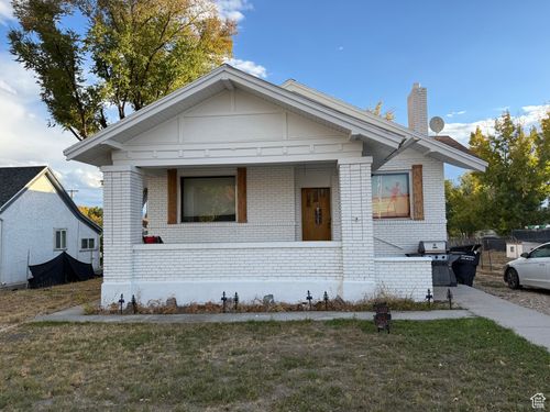 25 W Main St, Moroni, UT, 84646-7703 | Card Image