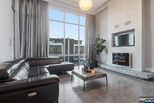 760 Undercliff, Edgewater, NJ, 07020 | Card Image