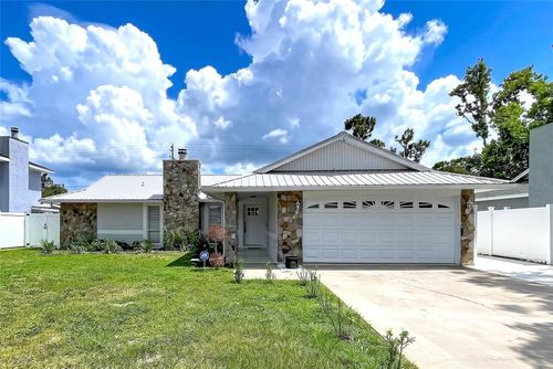 5520 Fulmar Dr, TAMPA, FL, 33625-1952 | Card Image