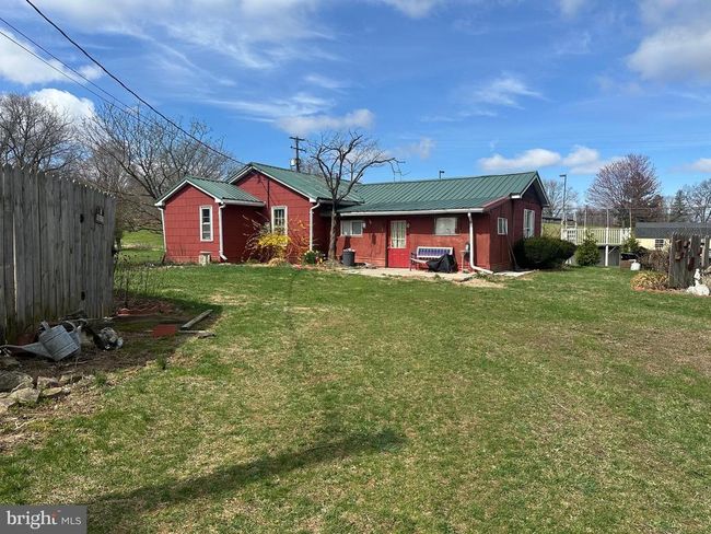1190 State St, House other with 4 bedrooms, 2 bathrooms and null parking in MERTZTOWN PA | Image 6
