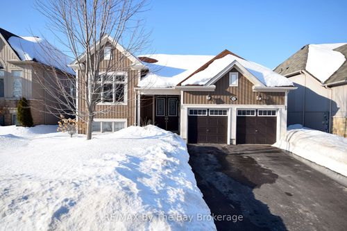 42 Cristiano Ave, Wasaga Beach, ON, L9Z0H2 | Card Image