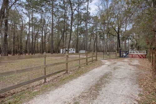 31601 Huffman Cleveland Rd, Huffman, TX, 77336-3515 | Card Image