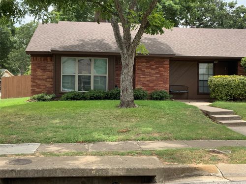 2316 Dalewood Ln, Bedford, TX, 76022-7700 | Card Image