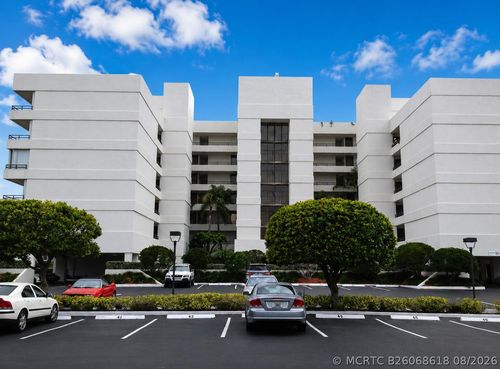 411-3555 S Ocean Blvd, South Palm Beach, FL, 33480-5700 | Card Image