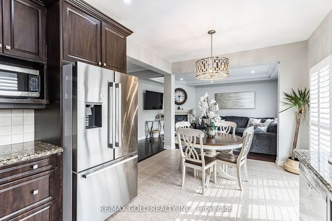 251 Father Tobin Rd, House other with 6 bedrooms, 4 bathrooms and 4 parking in Brampton ON | Image 11