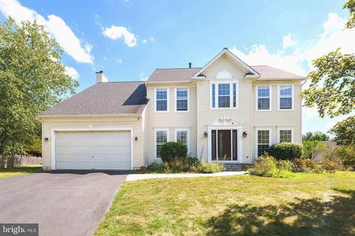 11 Henley Pl, Pennington, NJ, 08534-1026 | Card Image