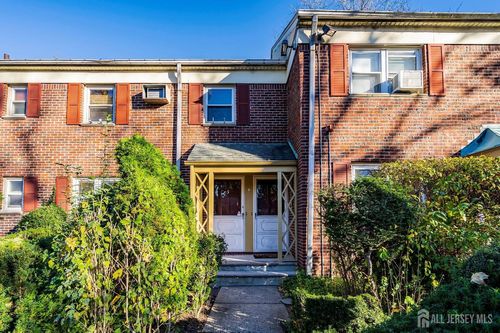 apt-a3-500 S Center St, Orange, NJ, 07050-3132 | Card Image