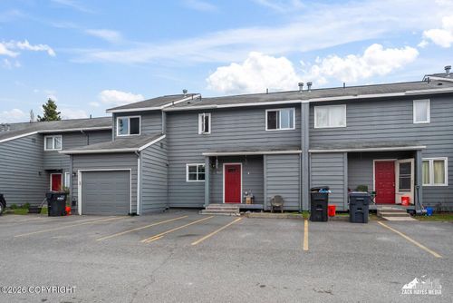 11c-9647 Victor Rd, Anchorage, AK, 99515-1407 | Card Image