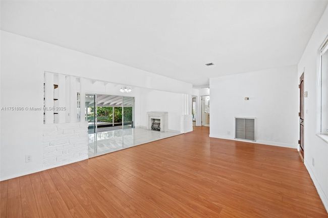 10635 Ne 11 Th Ct, House other with 3 bedrooms, 2 bathrooms and null parking in Miami Shores FL | Image 10