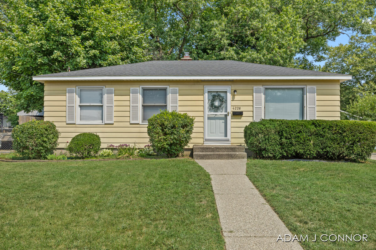 Michael Ave, Wyoming, MI 49509