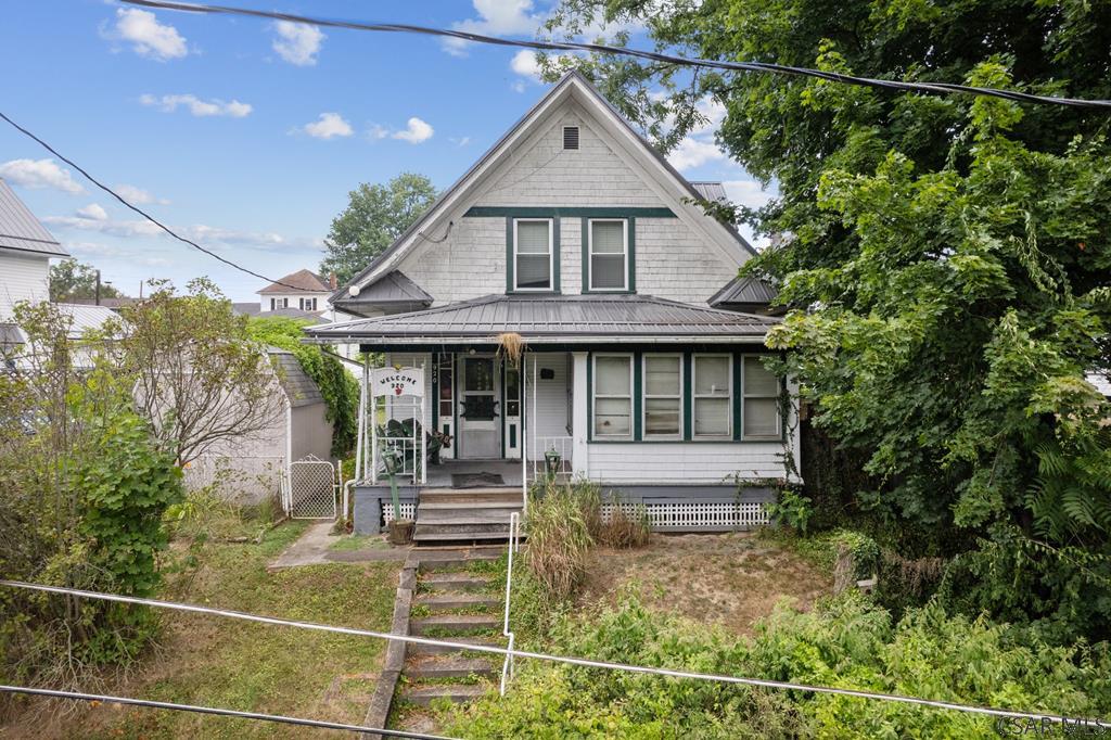 Vickroy Ave, Johnstown, PA 15905