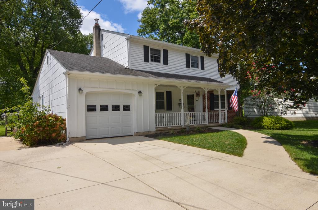 Dewberry Dr, Trenton, NJ 08610