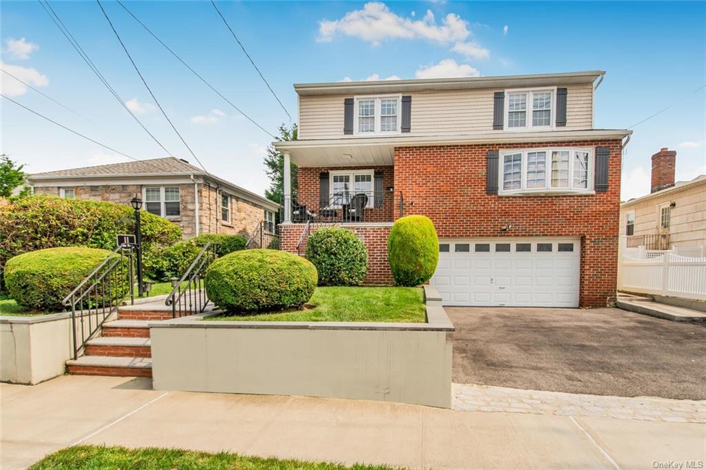 Durst Pl, Yonkers, NY 10704