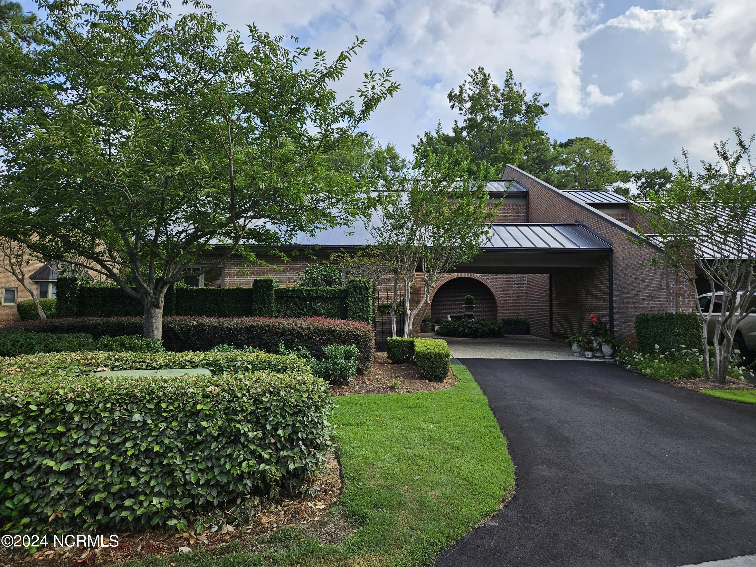 Signature Pl, Wilmington, NC 28405