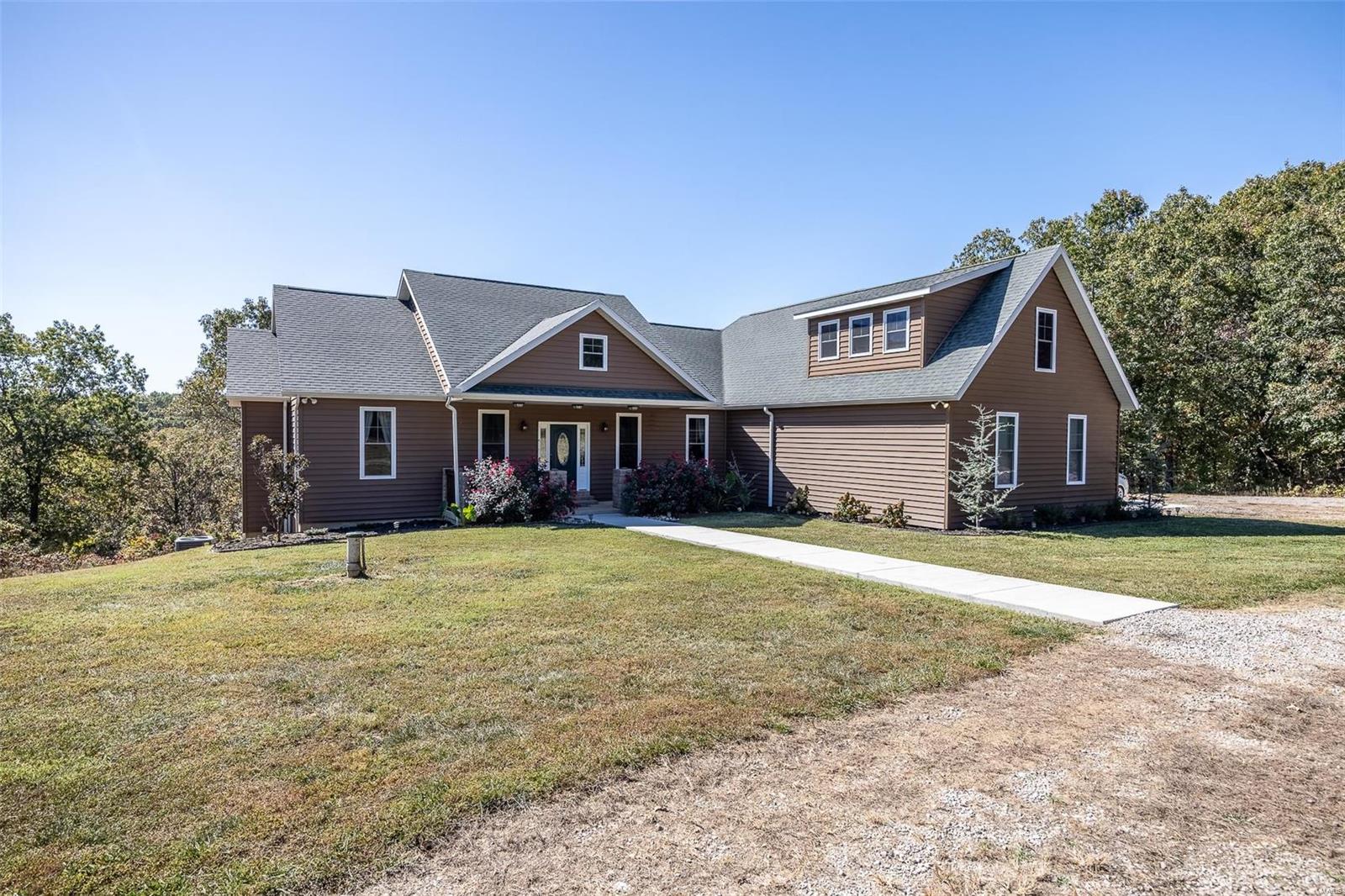 Redwood Ln, Lebanon, MO 65536