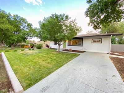 HUGE CORNER LOT WITH PRIVATE BACKYARD! | Image 2