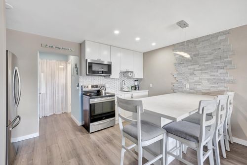 apt-207-2081 Ne 56th St, Fort Lauderdale, FL, 33308-2533 | Card Image