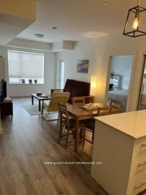 309-243 Northfield Dr E, Waterloo, ON, N2K0H2 | Card Image