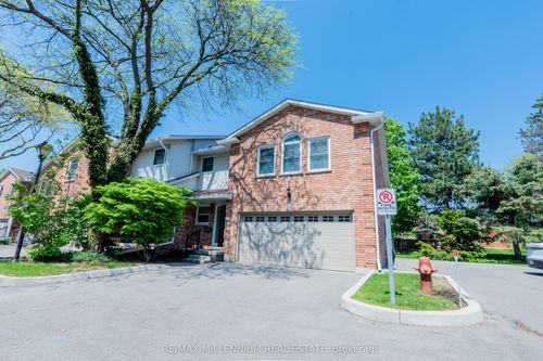 11-230 Meadowbrook Dr, Ancaster, ON, L9G4V2 | Card Image