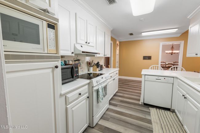 2594BrynMawrAve-28 | Image 46