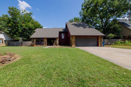 6243 S 87th East Ave, Tulsa, OK, 74133-1324 | Card Image