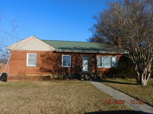 911 Logan St, Salem, VA, 24153-3253 | Card Image