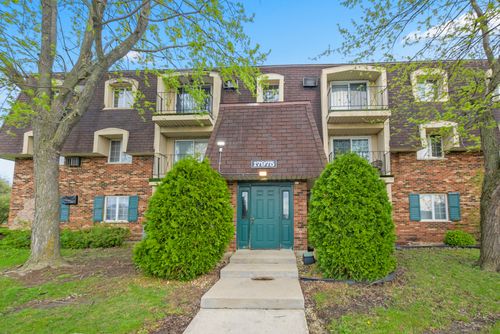 301-17975 Huntleigh Ct, Country Club Hills, IL, 60478-5161 | Card Image
