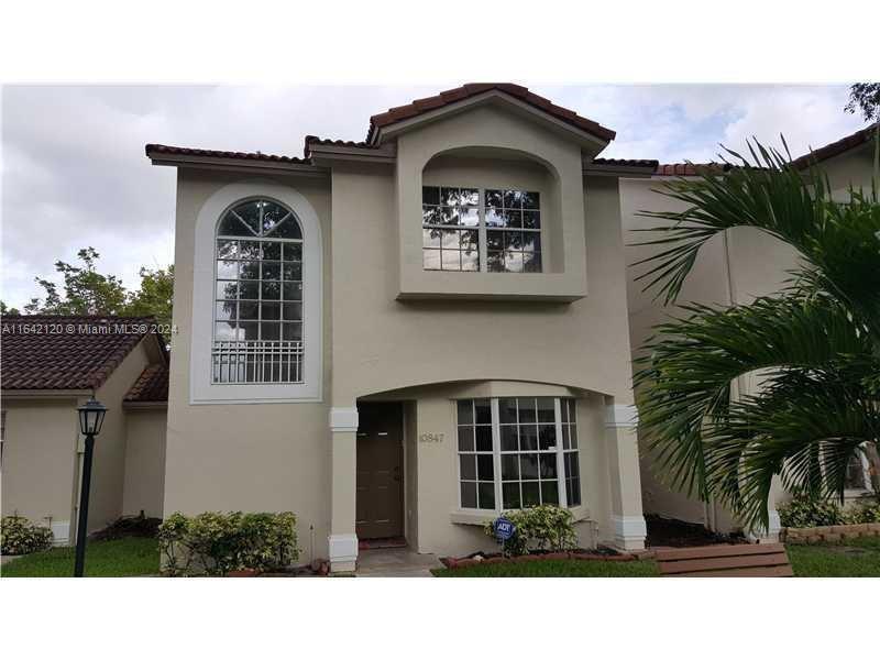8th St, Pembroke Pines, FL 33026