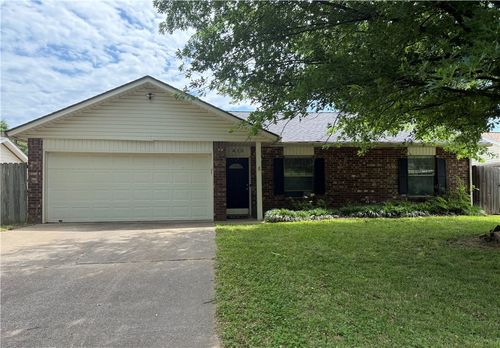 415 Rodric Cir, Siloam Springs, AR, 72761-2516 | Card Image