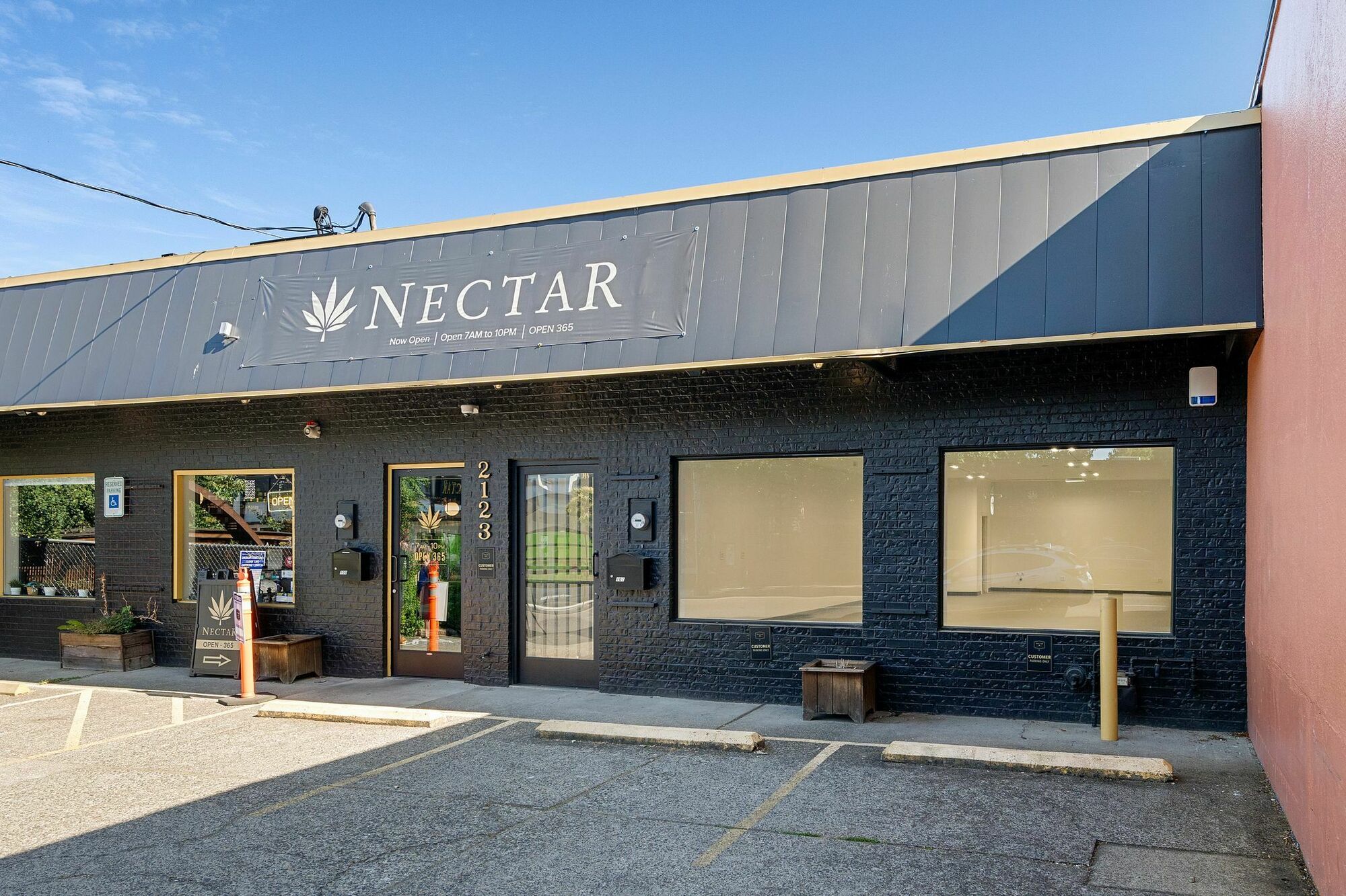 2123 Southeast Division St, Portland, OR 97214