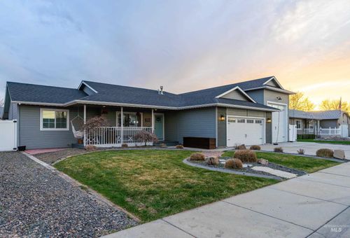 385 W Creekview Dr, Meridian, ID, 83646-3241 | Card Image