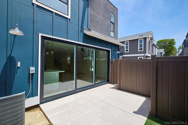 569 N Vulcan Ave, House other with 3 bedrooms, 3 bathrooms and 2 parking in Encinitas CA | Image 6