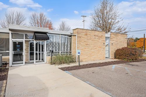 300-740 Emerick St, Ypsilanti, MI, 48198-6355 | Card Image