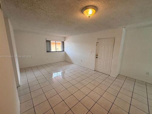 204-2745 W 61st Pl, Hialeah, FL, 33016-5997 | Card Image