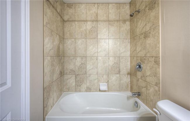 49 Miranda Path, House other with 3 bedrooms, 3 bathrooms and 3 parking in Elmira ON | Image 27