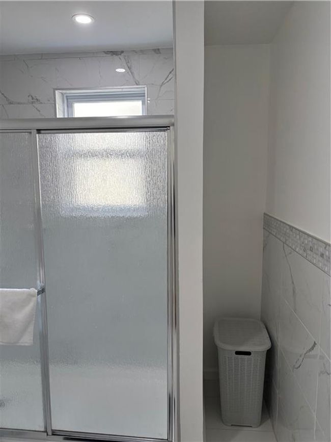 3 - 1523 E 29 Th St, Home with 3 bedrooms, 1 bathrooms and null parking in Brooklyn NY | Image 16