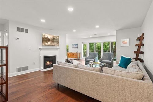4104 Pine Heights Dr Ne, Atlanta, GA, 30324-2847 | Card Image