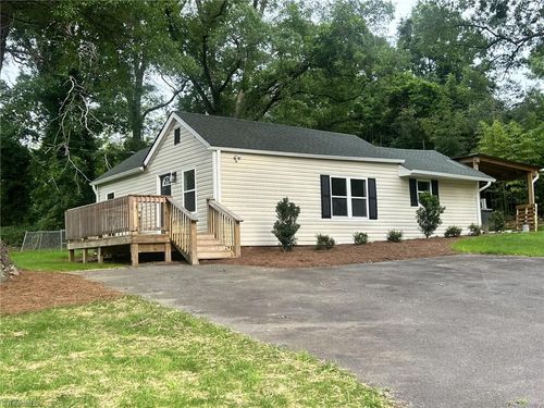 1108 Willow St, Eden, NC, 27288-4629 | Card Image