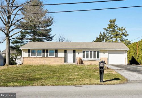 533 Hilltop Rd, Myerstown, PA, 17067-1744 | Card Image