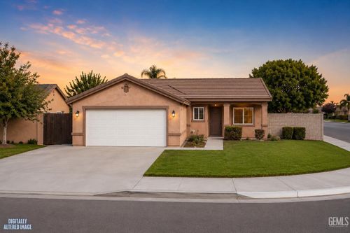 700 Taylor Ave, Mc Farland, CA, 93250-1678 | Card Image
