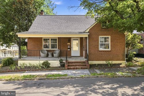 31 E Germain St, WINCHESTER, VA, 22601-4627 | Card Image