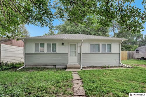 1220 N 53rd St, Lincoln, NE, 68504-3230 | Card Image