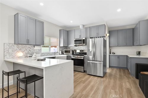 2129 N Pepper St, Burbank, CA, 91505 | Card Image