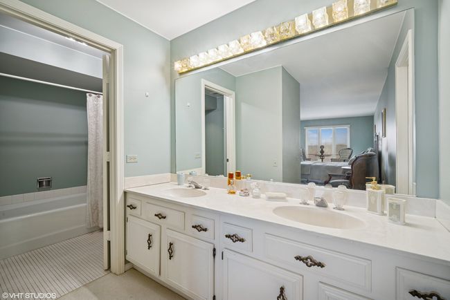 APT-512 - 1771 Mission Hills Rd, Condo with 2 bedrooms, 2 bathrooms and 1 parking in Northbrook IL | Image 20