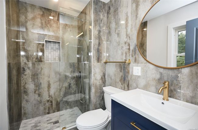 170 Laurel Ln, House other with 4 bedrooms, 3 bathrooms and null parking in Syosset NY | Image 17